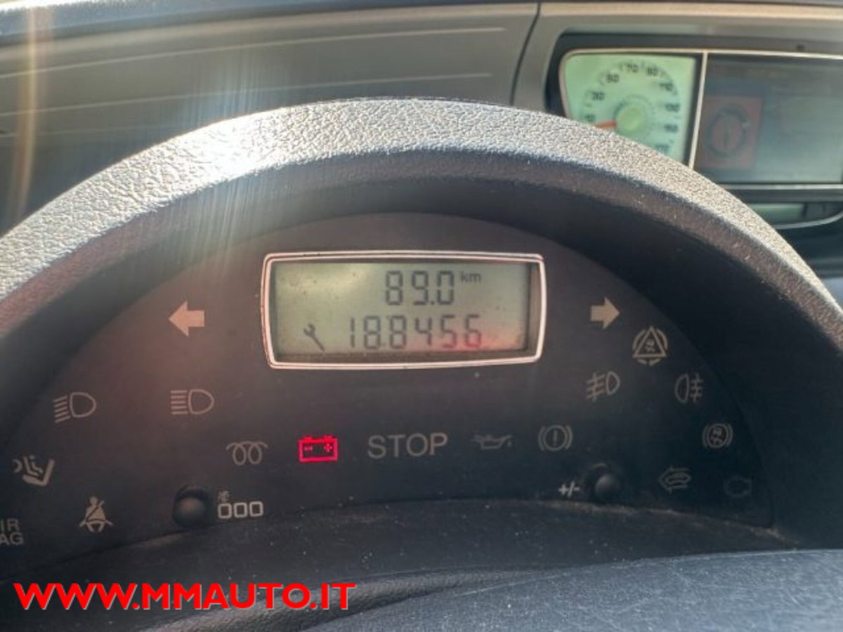 Peugeot 807 HDi FAP SV (14)