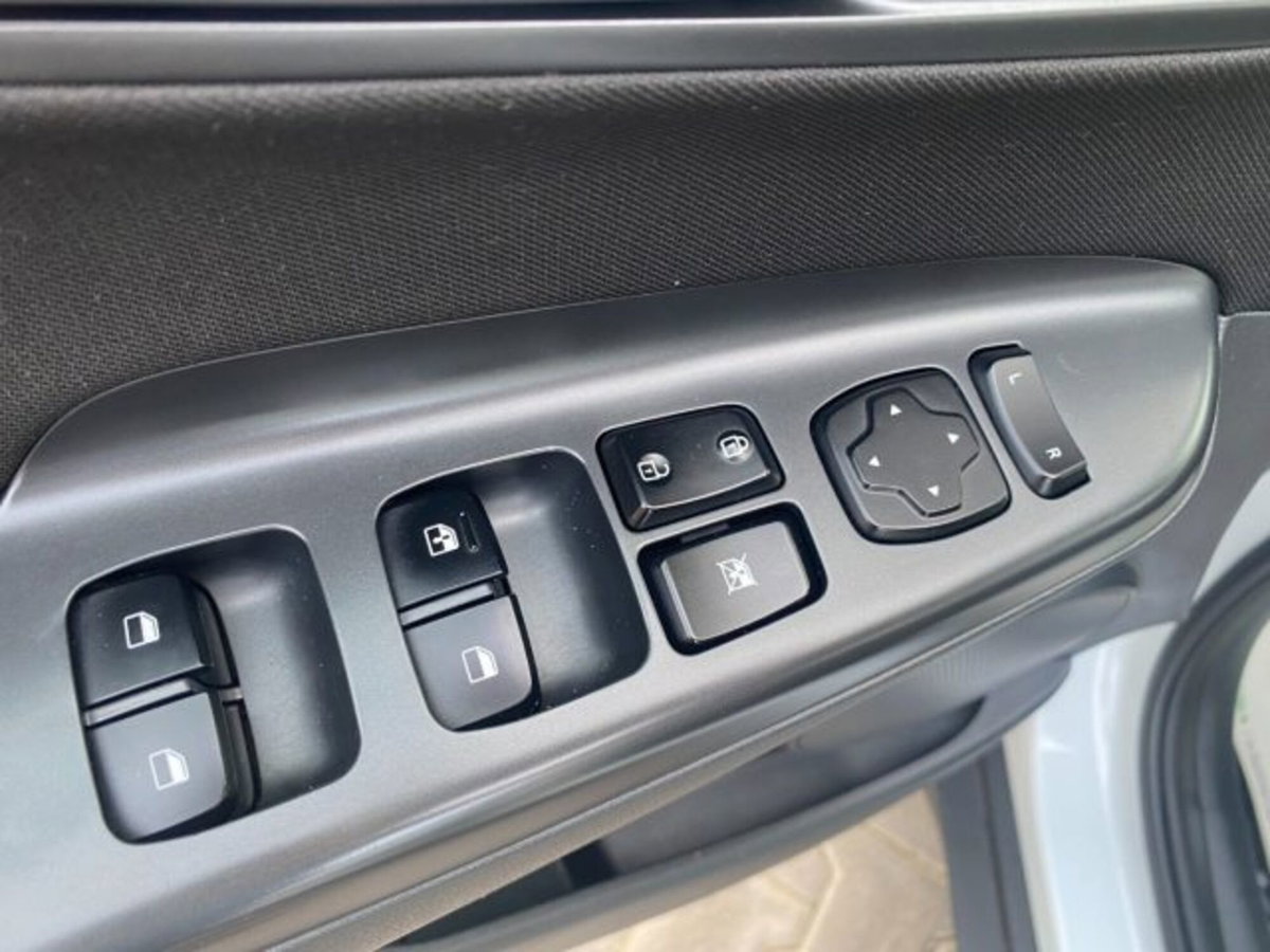Hyundai Kona 1.6 CRDI 115 CV Classic (14)