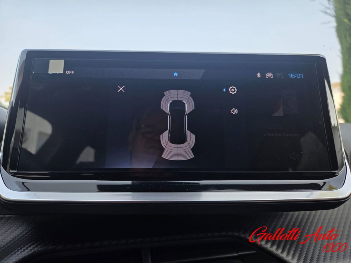 Peugeot 2008 1.2 turbo Allure 100cv (10)
