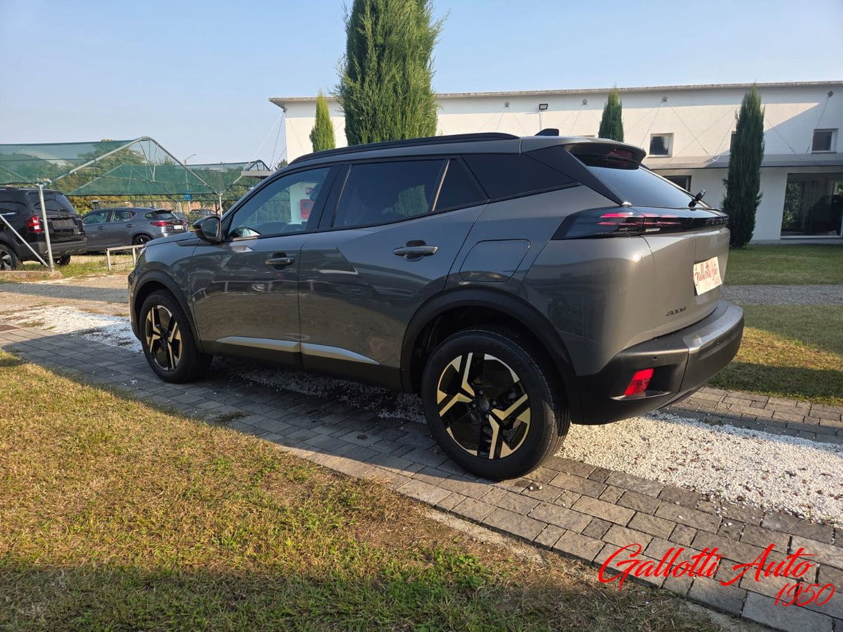 Peugeot 2008 1.2 turbo Allure 100cv (2)