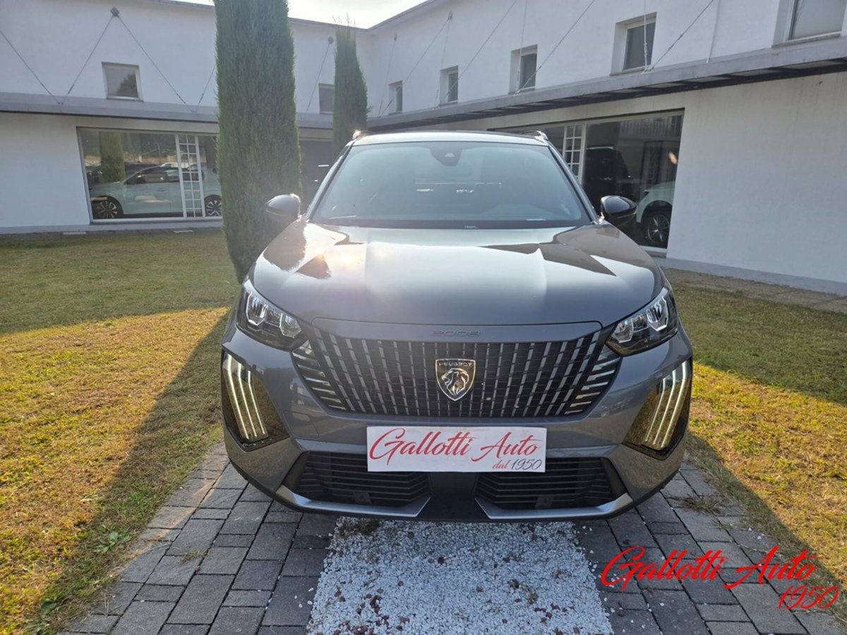 Peugeot 2008 1.2 turbo Allure 100cv (4)