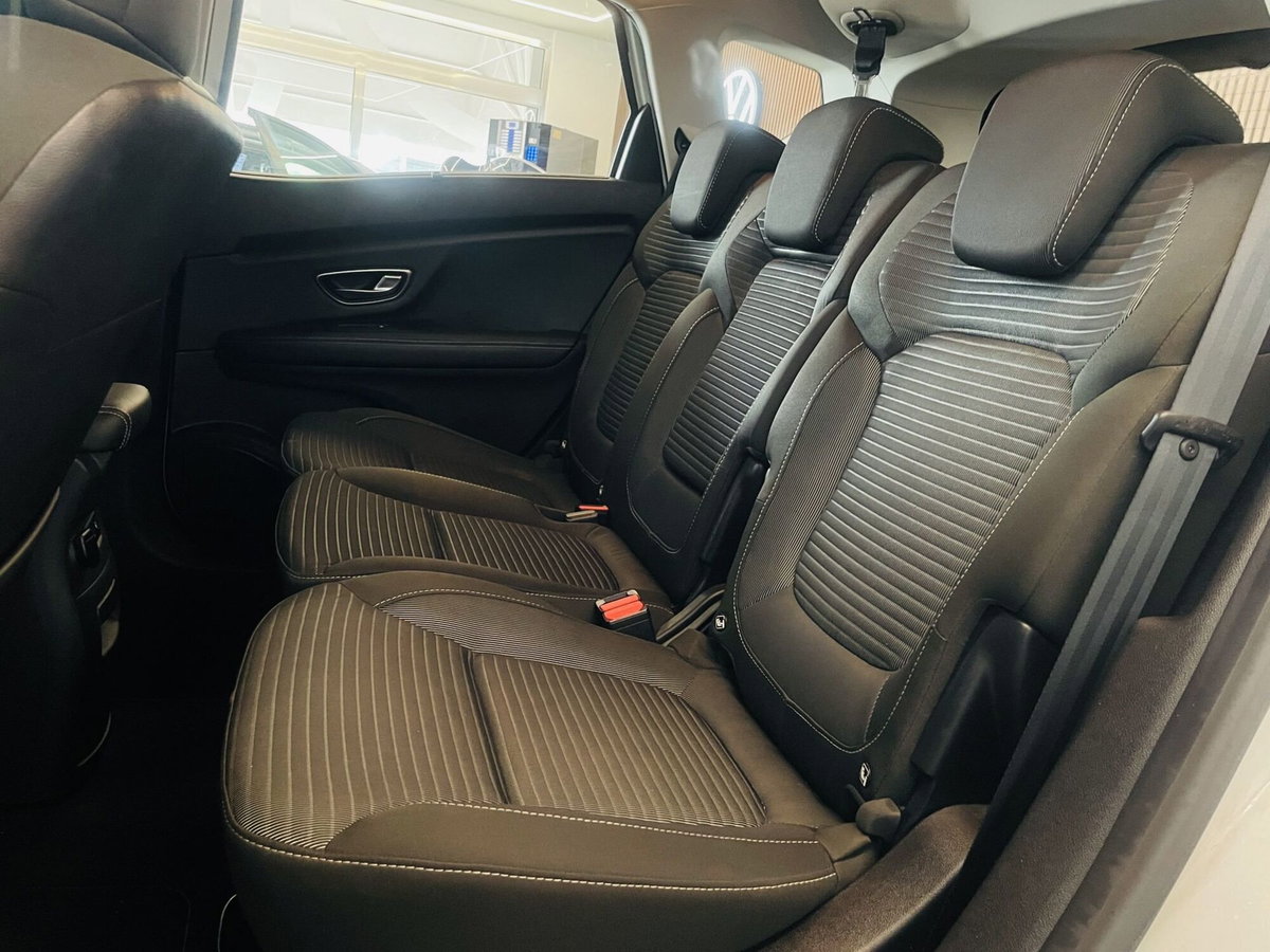 Renault Scénic 1.5 dci energy Intens 110cv edc (11)
