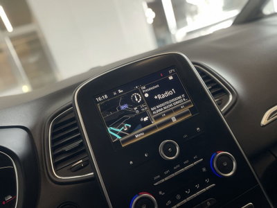 Renault Scénic 1.5 dci energy Intens 110cv edc (13)