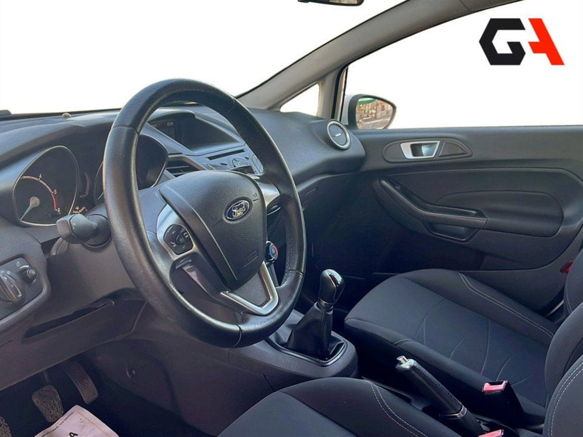 Ford Fiesta Plus 1.5 TDCi 75CV 5 porte (9)