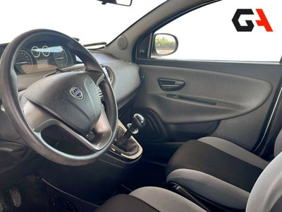 Lancia Ypsilon 1.2 69 CV 5 porte Silver (9)