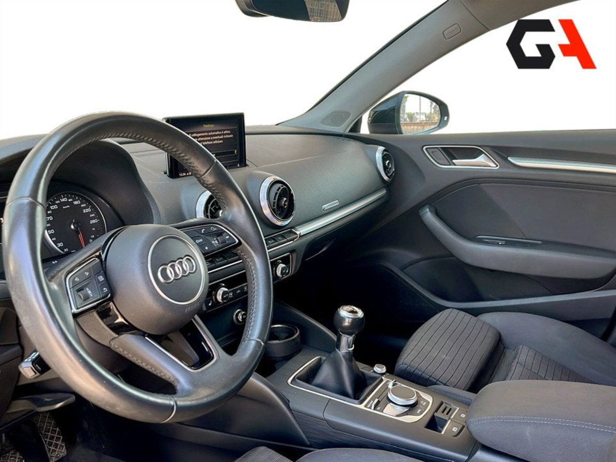 Audi A3 Sportback 1.6 TDI 116 CV Sport (9)