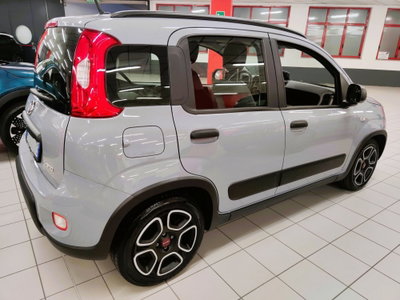 Fiat Panda 1.0 FireFly S&S Hybrid City Cross (4)