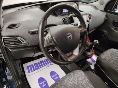 Lancia Ypsilon 1.0 FireFly 5 porte S&S Hybrid Silver Plus (8)