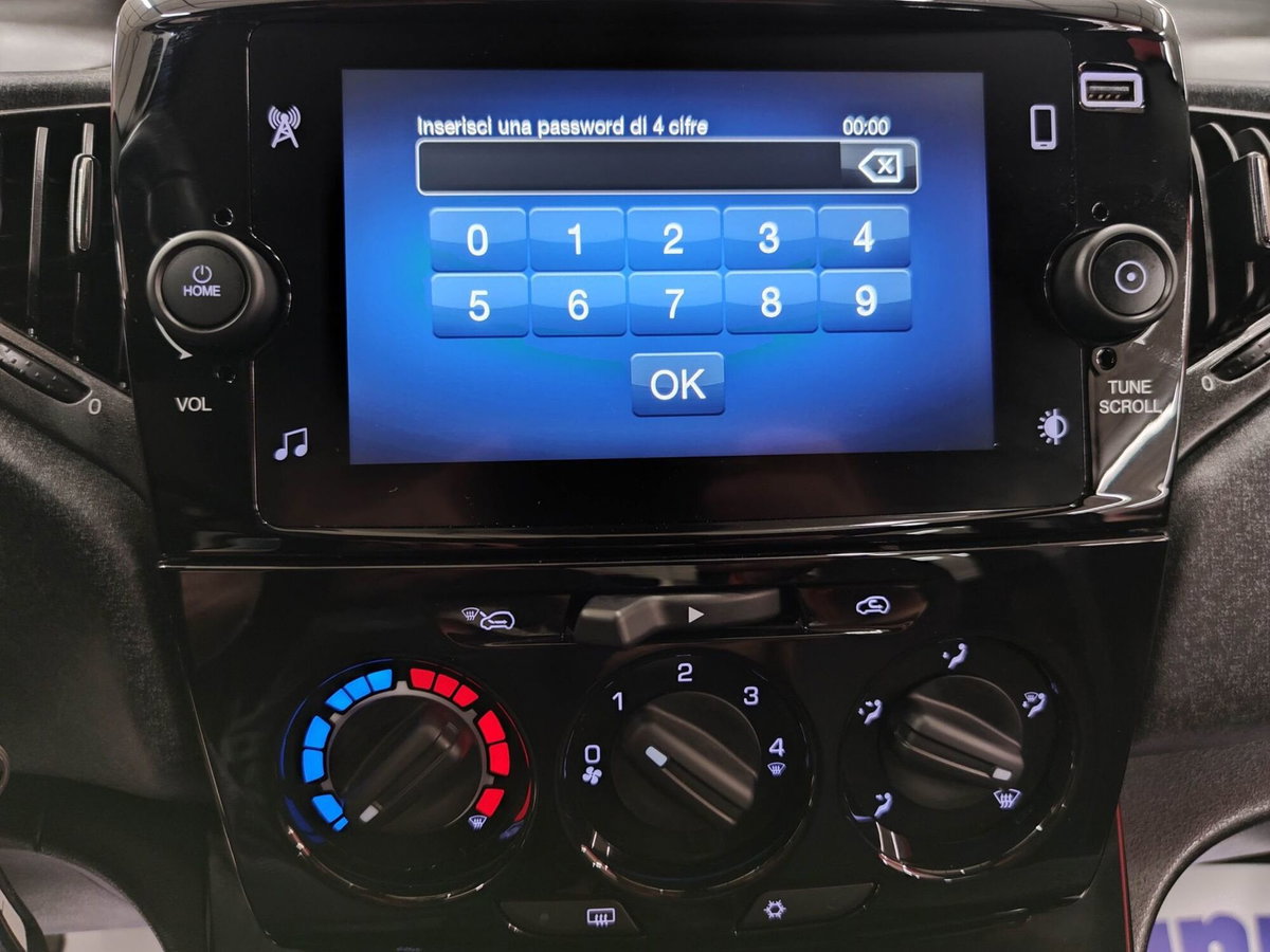 Lancia Ypsilon 1.0 FireFly 5 porte S&S Hybrid Silver Plus (13)