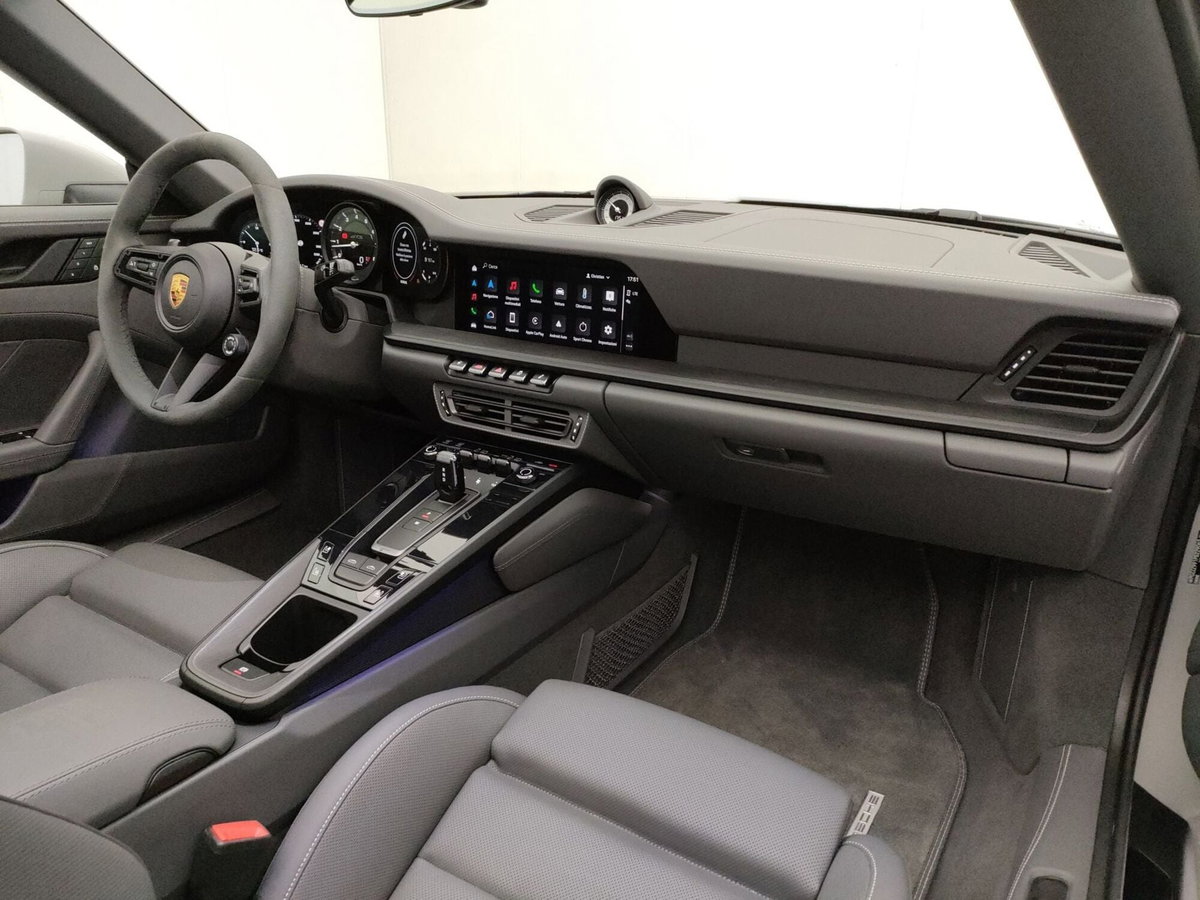 Porsche 911 Cabrio Targa 3.0 4 GTS (11)