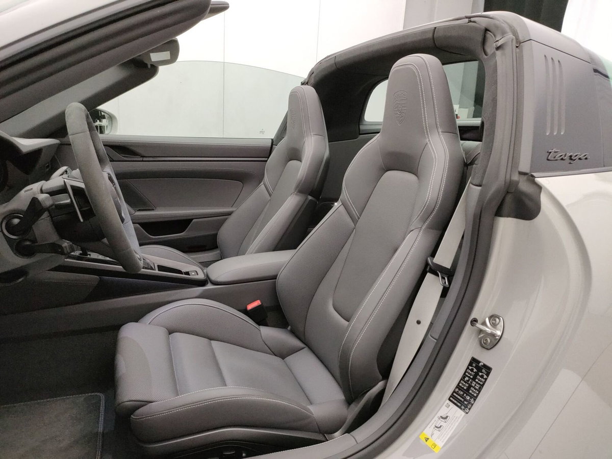 Porsche 911 Cabrio Targa 3.0 4 GTS (9)