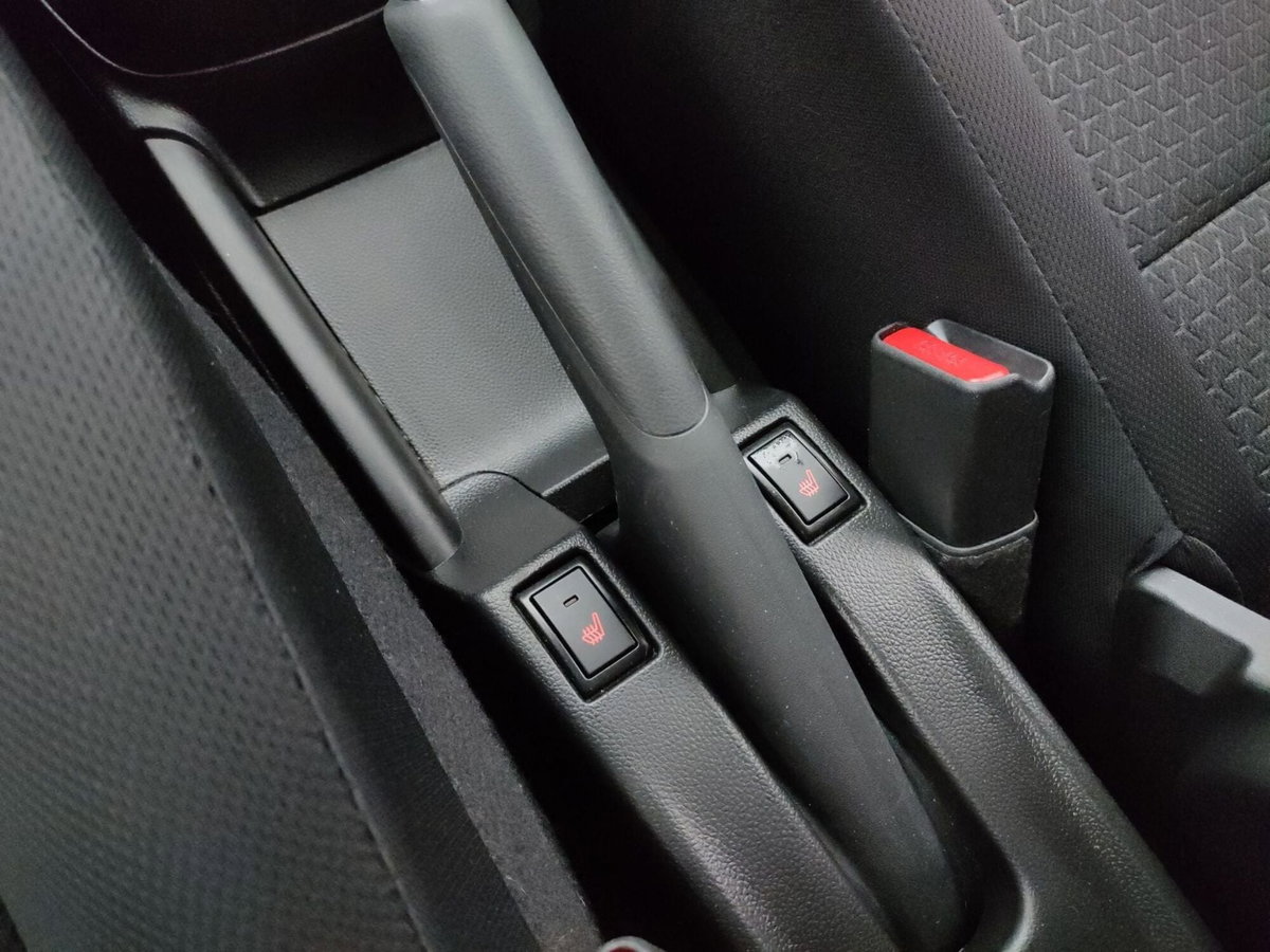 Suzuki Swift 1.2 Hybrid CVT Easy Top (15)