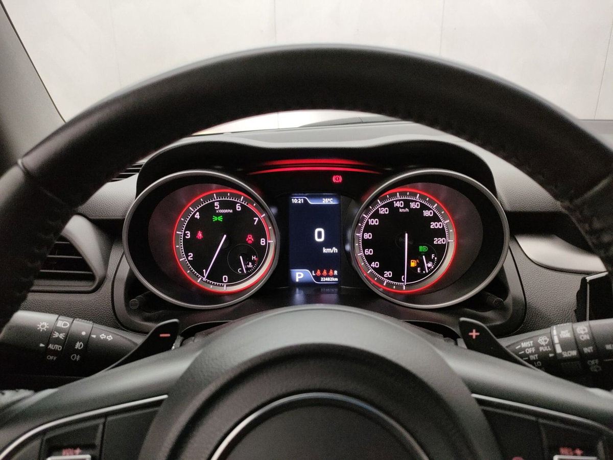 Suzuki Swift 1.2 Hybrid CVT Easy Top (16)