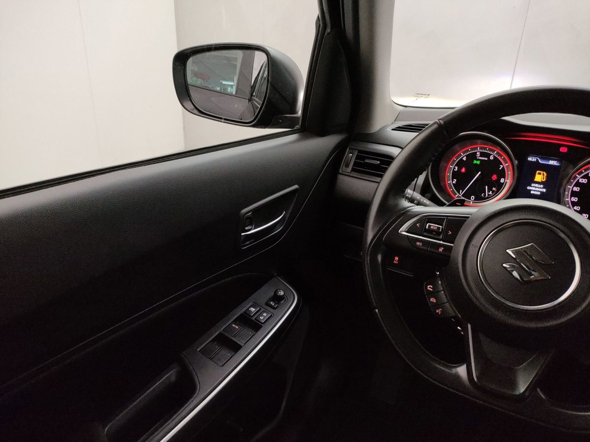 Suzuki Swift 1.2 Hybrid CVT Easy Top (17)