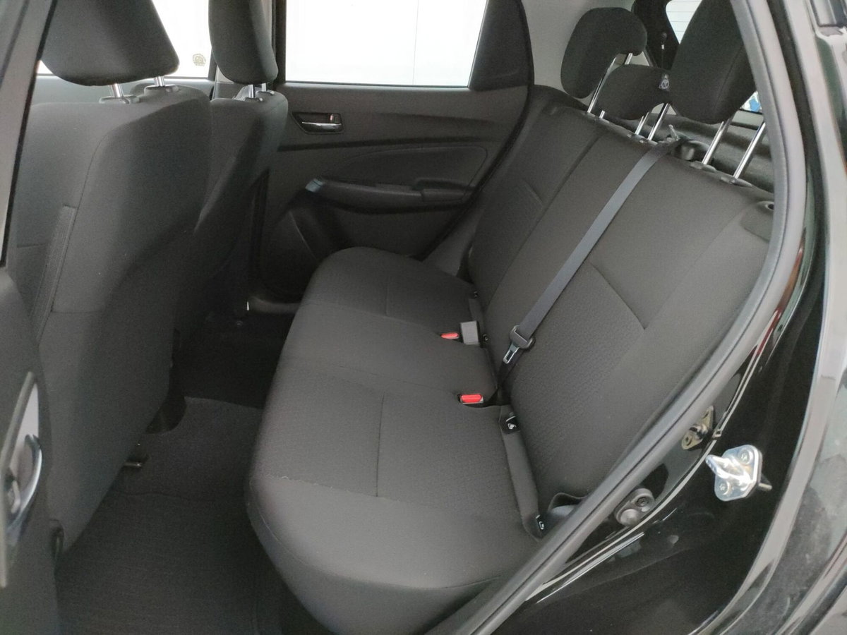 Suzuki Swift 1.2 Hybrid CVT Easy Top (8)