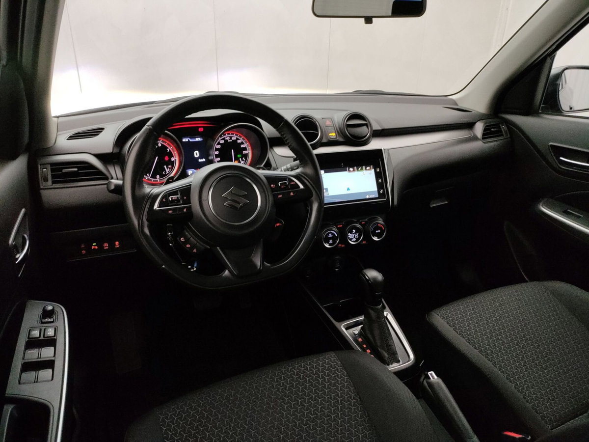 Suzuki Swift 1.2 Hybrid CVT Easy Top (9)