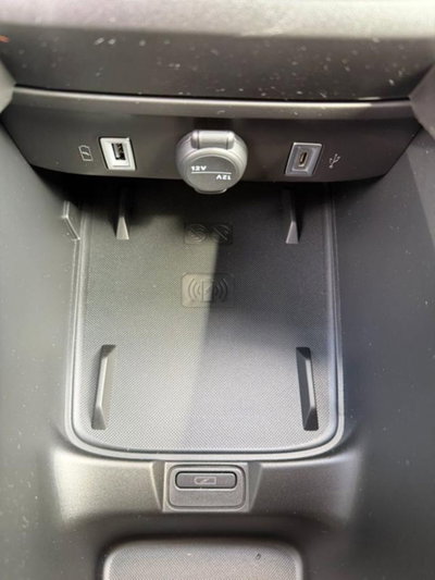 Jeep Avenger 1.2 turbo e-hybrid mhev Summit fwd 110cv edct6 (15)