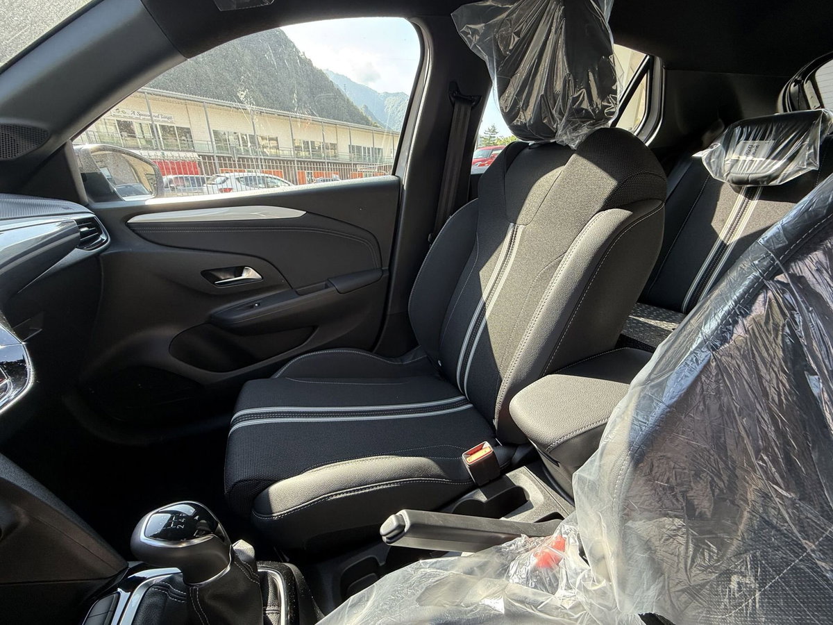 Opel Corsa 1.2 (8)