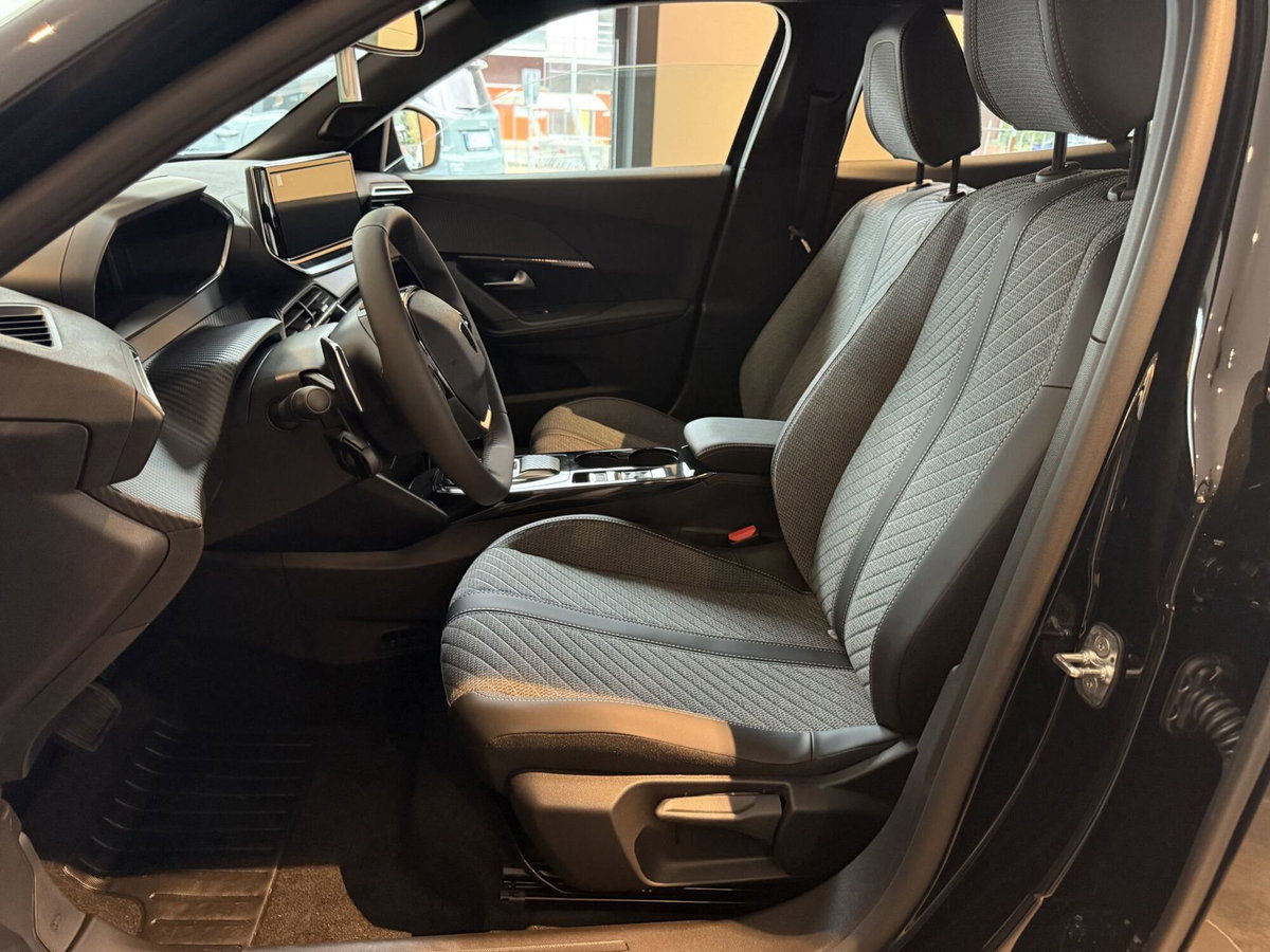 Peugeot 2008 1.2 hybrid Allure 110cv e-dcs6 (8)