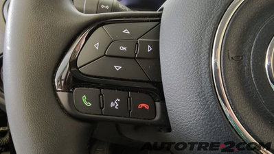 Jeep Renegade 1.3 T4 190CV PHEV 4xe AT6 Limited (12)