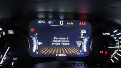 Jeep Renegade 1.3 T4 190CV PHEV 4xe AT6 Limited (15)