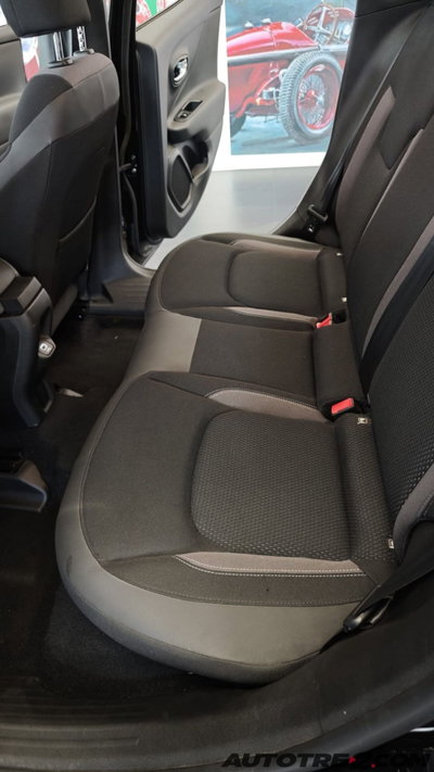 Jeep Renegade 1.3 T4 190CV PHEV 4xe AT6 Limited (17)