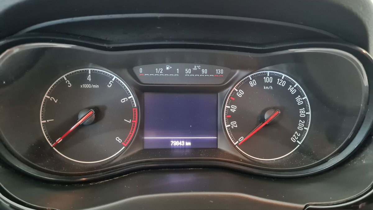 Opel Corsa 1.4 90CV GPL Tech 5 porte 120 Anniversary (12)