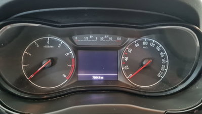 Opel Corsa 1.4 90CV GPL Tech 5 porte 120 Anniversary (12)