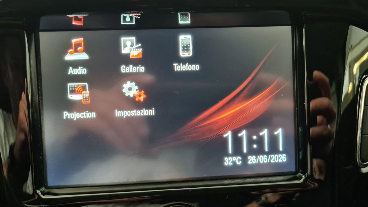 Opel Corsa 1.4 90CV GPL Tech 5 porte 120 Anniversary (17)