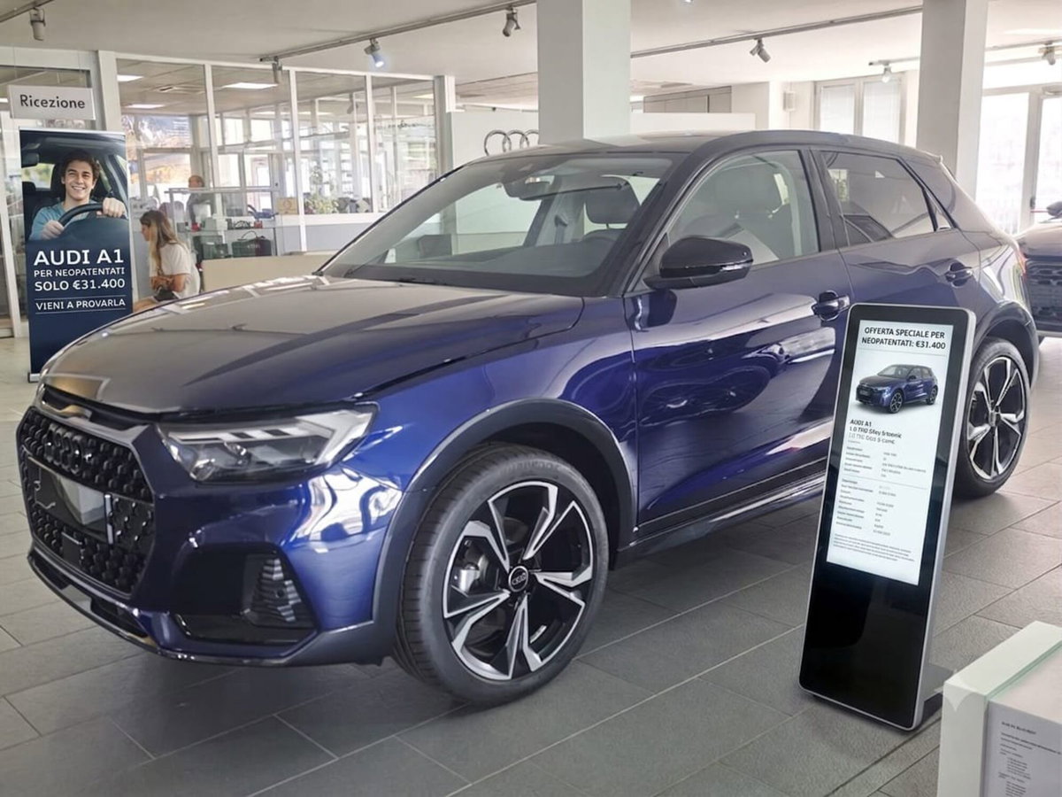Audi A1 allstreet 30 1.0 tfsi Identity Contrast 116cv s tronic
