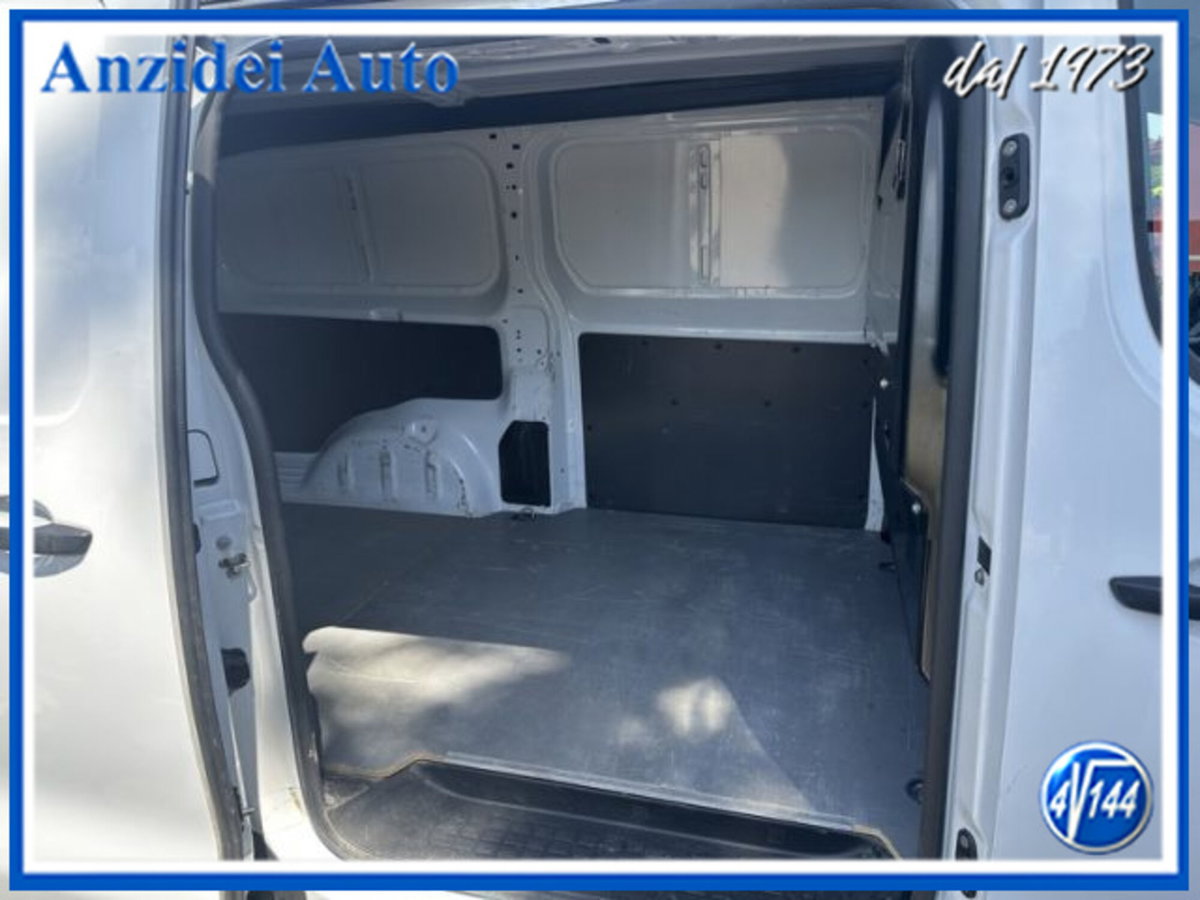 Fiat Scudo Furgone 2.0 BlueHDi 145CV AT8 PL-SL-TN Furgone Lounge (9)