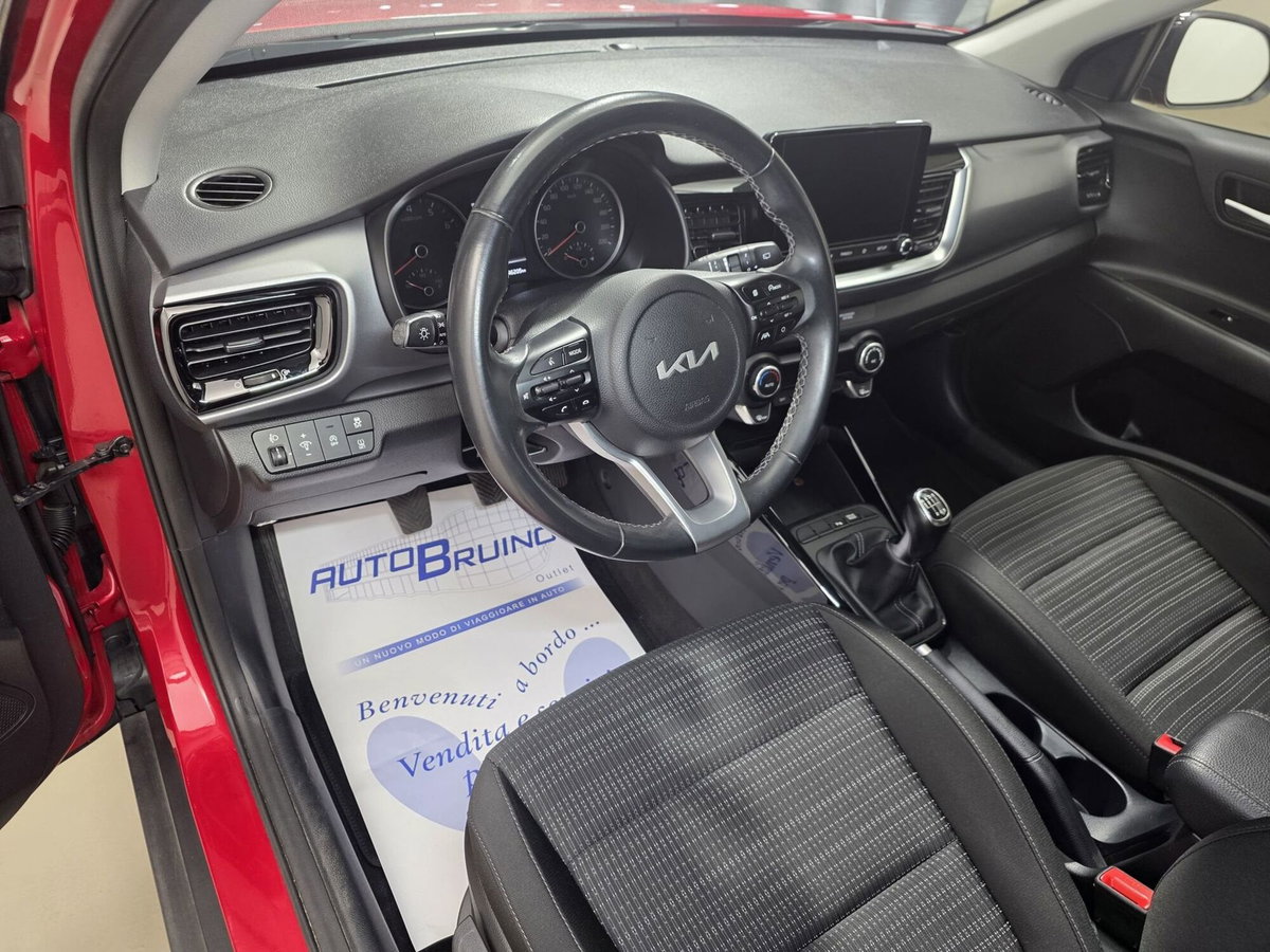 Kia Stonic 1.0 T-GDi 100 CV MHEV iMT Style (11)