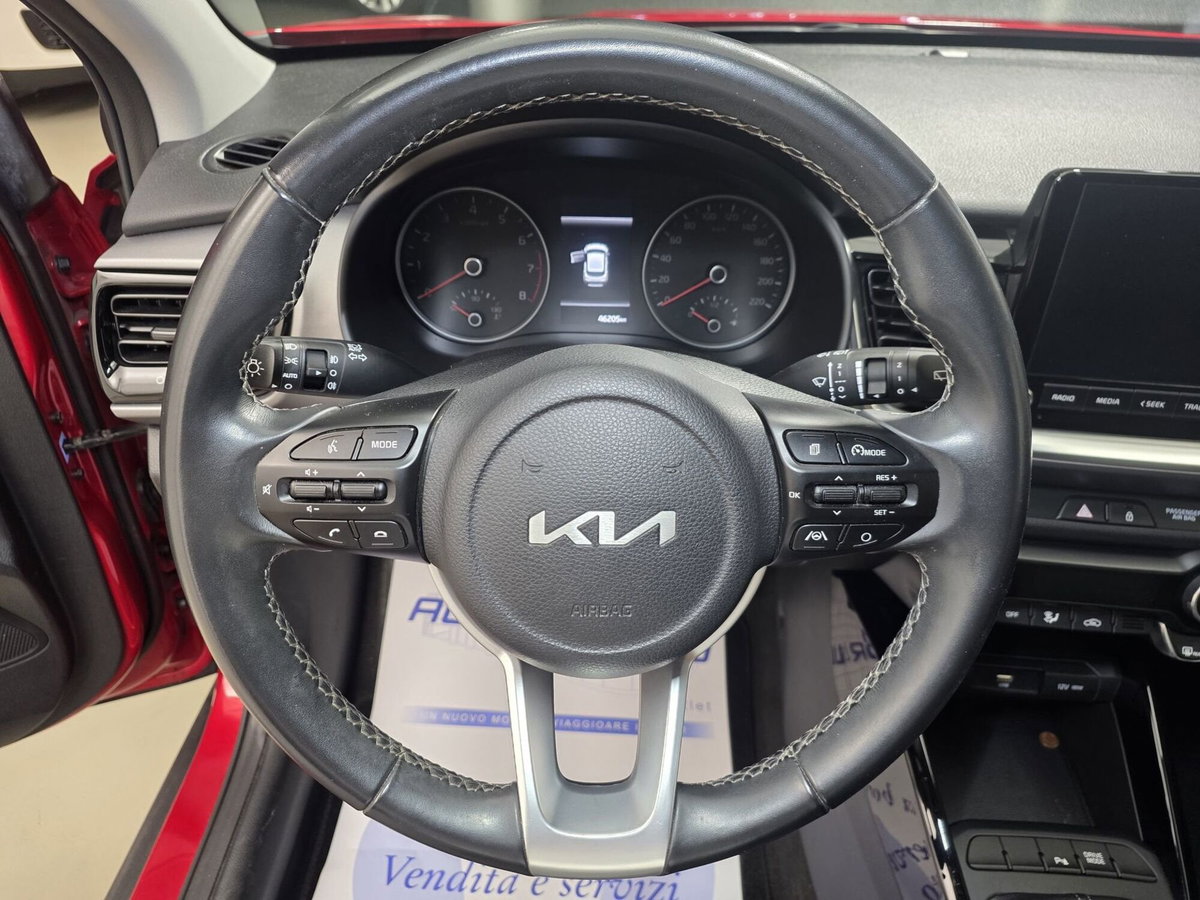 Kia Stonic 1.0 T-GDi 100 CV MHEV iMT Style (13)