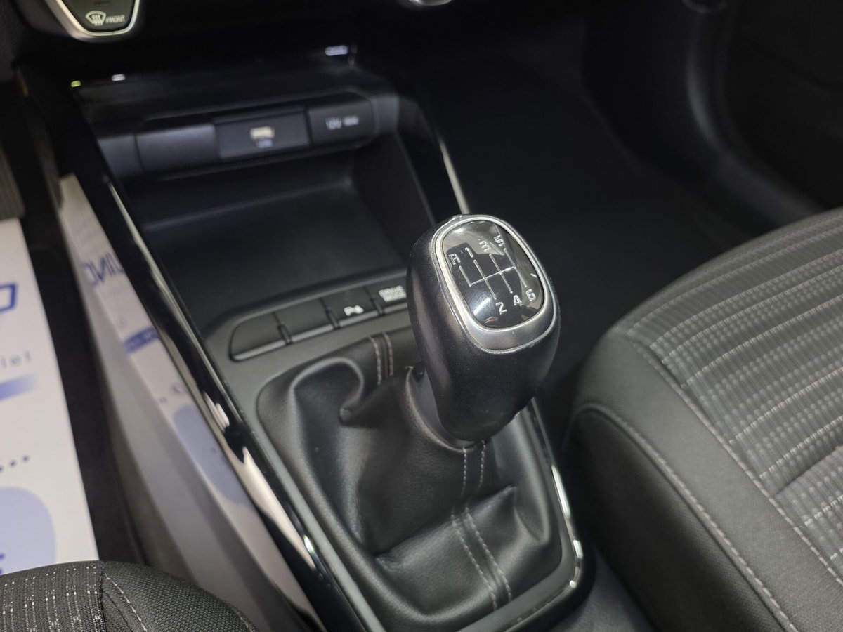 Kia Stonic 1.0 T-GDi 100 CV MHEV iMT Style (18)