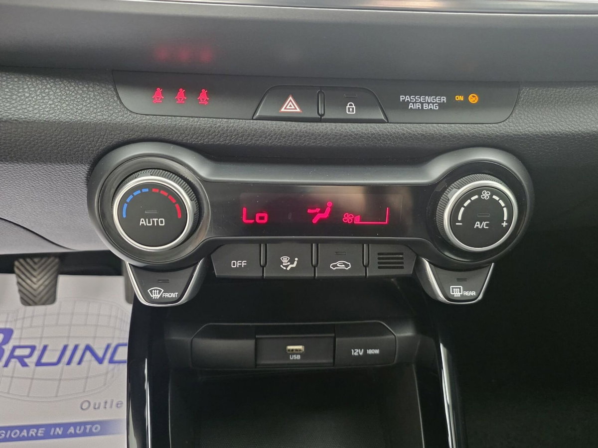 Kia Stonic 1.0 T-GDi 100 CV MHEV iMT Style (19)