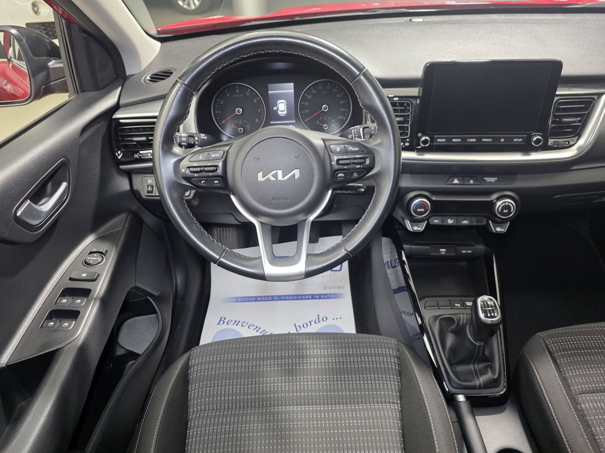 Kia Stonic 1.0 T-GDi 100 CV MHEV iMT Style (8)