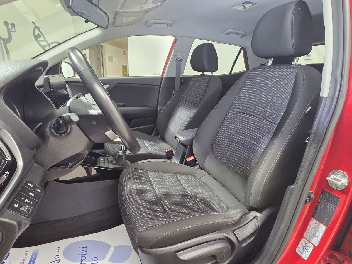 Kia Stonic 1.0 T-GDi 100 CV MHEV iMT Style (9)