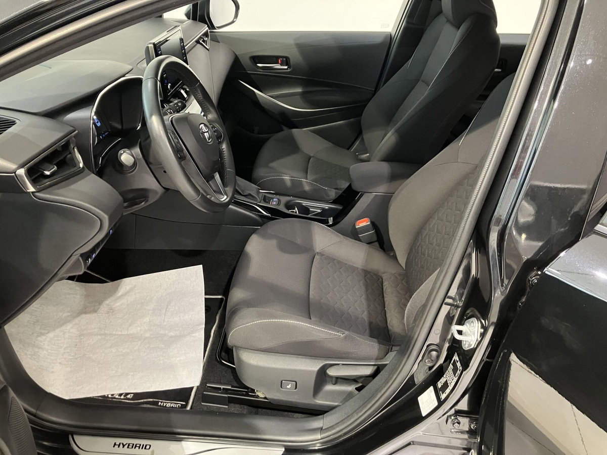 Toyota Corolla Touring Sports 1.8 Hybrid Style (11)
