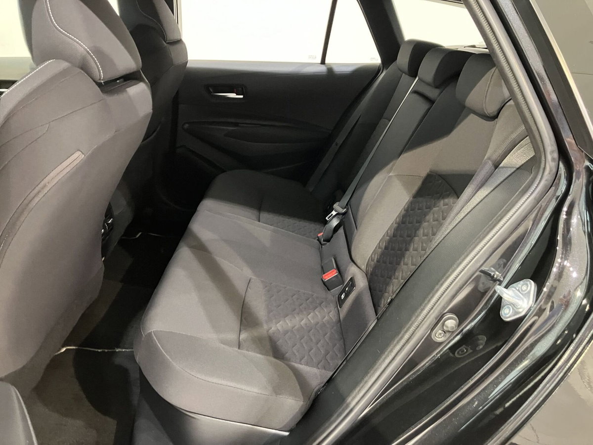 Toyota Corolla Touring Sports 1.8 Hybrid Style (12)
