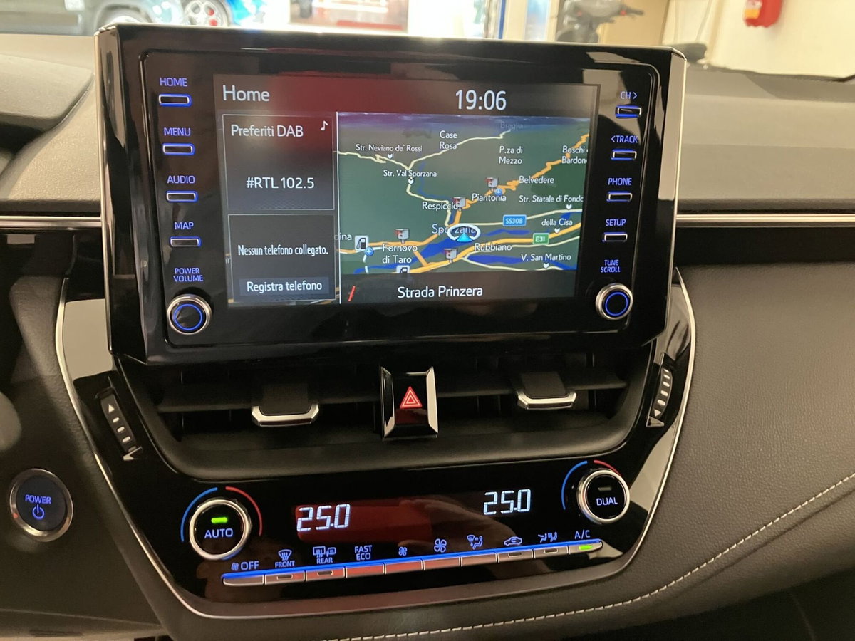 Toyota Corolla Touring Sports 1.8 Hybrid Style (17)