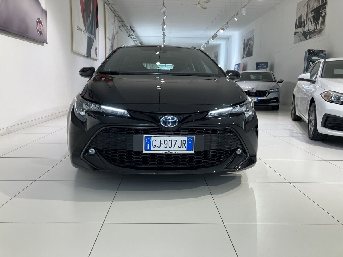 Toyota Corolla Touring Sports 1.8 Hybrid Style (2)