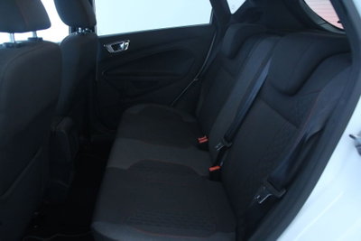 Ford Fiesta 1.5 TDCi 75CV 5 porte ST-Line (8)