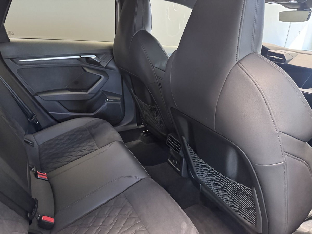 Audi RS 3 Sportback 3 TFSI quattro S tronic (14)