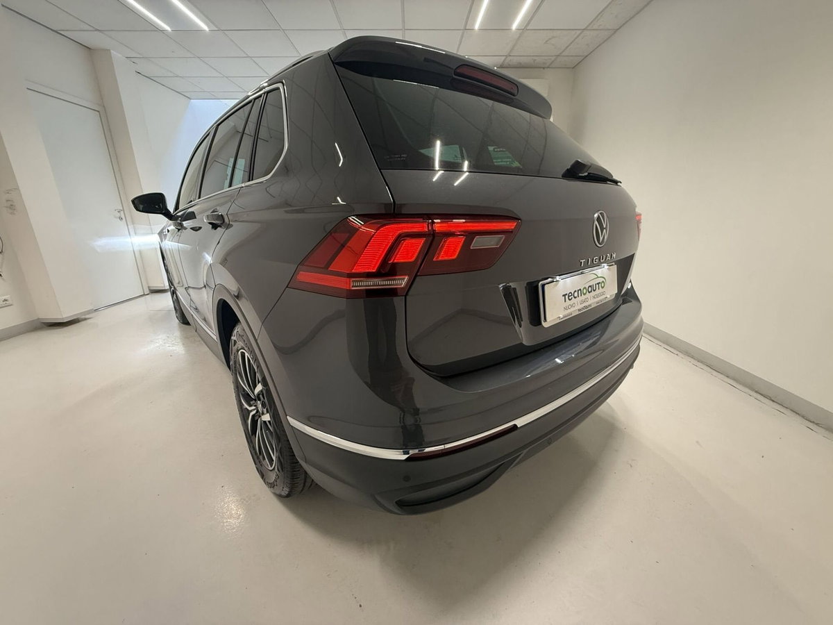 Volkswagen Tiguan 2.0 tdi Life 150cv dsg (13)