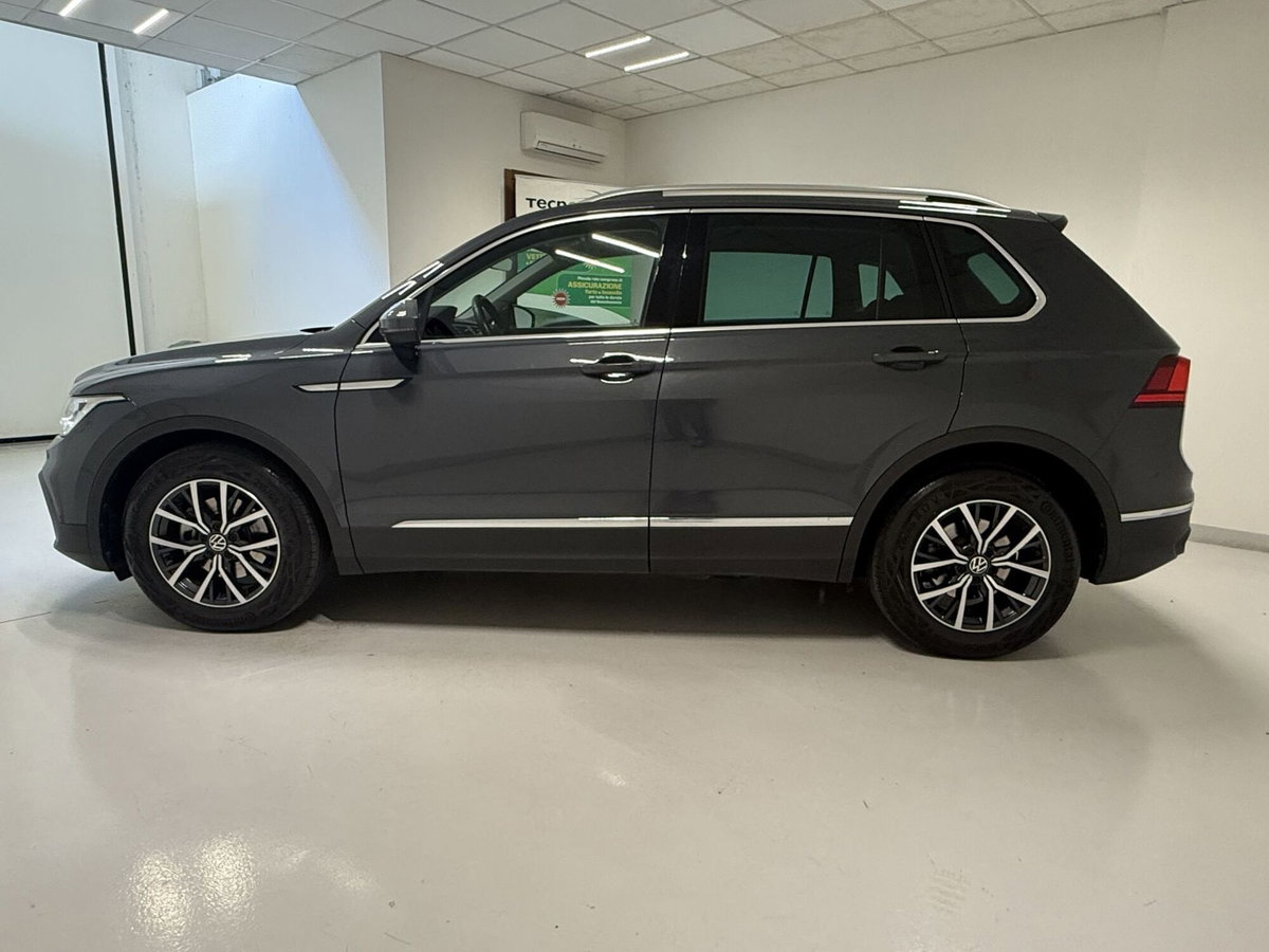 Volkswagen Tiguan 2.0 tdi Life 150cv dsg (8)