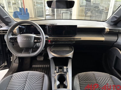 Lancia Ypsilon 54kWh LX 156cv (12)