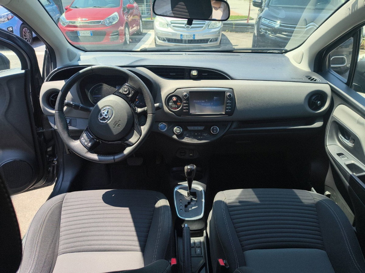 Toyota Yaris 1.5 Hybrid 5 porte Cool (11)