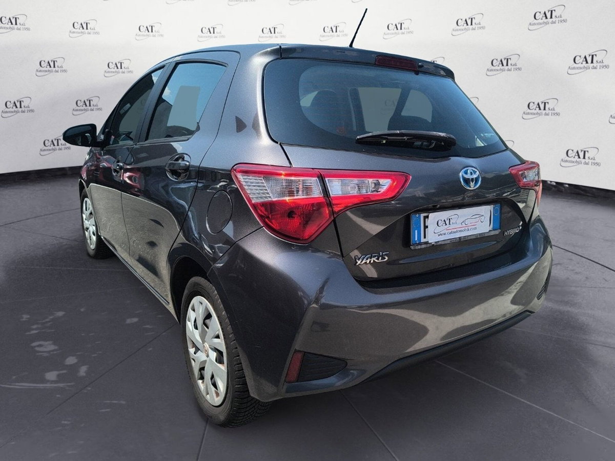 Toyota Yaris 1.5 Hybrid 5 porte Cool (6)