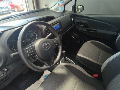 Toyota Yaris 1.5 Hybrid 5 porte Y20 Bitone (11)