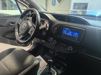 Toyota Yaris 1.5 Hybrid 5 porte Y20 Bitone (14)